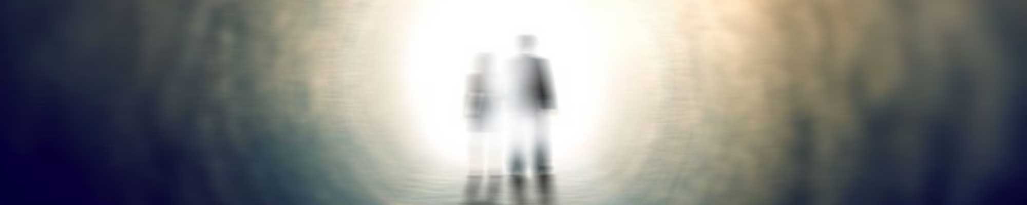 Los médiums son personas que nacen con la capacidad de ser un transmisor de mensajes de otras “existencias” u otros “planos”. Los mensajes y visiones se desordenan de tal forma, que recibimos información que no sabemos colocar, que no nos ayuda a entender su significado, y como poder manejar la conexión. La pauta principal, es entrenar la capacidad con un médium experto en entrenamiento personal.  Mente psíquica te ofrece un servicio de personal trainer para médiums, donde a través de un fin de semana de convivencia con Mercé, entrenarás la capacidad, obteniendo los resultados deseados. Realizaremos prácticas, conviviremos en un ambiente adecuado para la formación, trabajaremos juntos desde la mañana hasta la noche. Aprenderéis a utilizar la capacidad en vuestro beneficio y para los demás.  El entrenamiento no está sujeto a ningún tipo de creencia, dogma, ni religión. Nuestro cometido es enseñaros en estado puro.